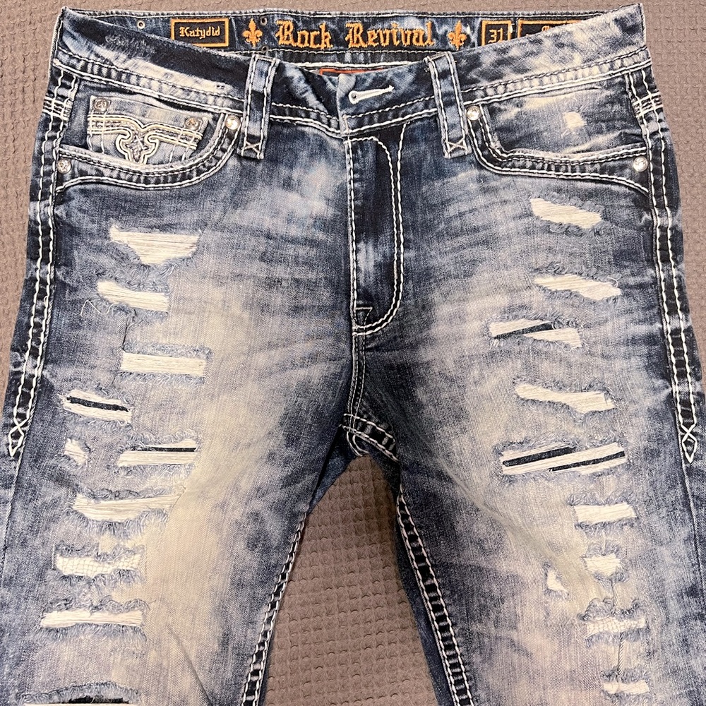Rock Revival jeans in fantastic condition.perfect fit for a distressed look.